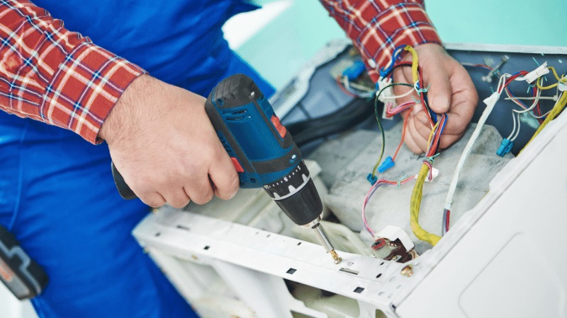 Zeytinburnu Daikin Daikin çamaşır makinesi kart tamiri – Su almama arızası orijinal parça ile giderildi. - Teknik servis örneği